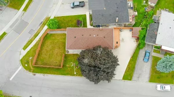 Toronto E09, ON M1J 1P9,2 Mackinac CRES