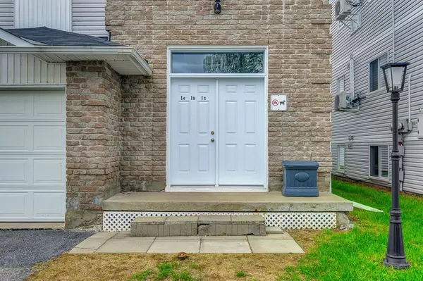 Russell, ON K0A 1W0,75 Lapointe BLVD #1A