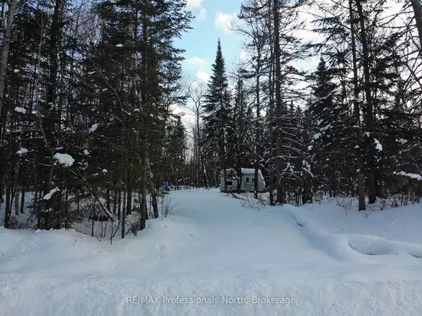 Huntsville, ON P1H 2J4,15 Robert RD E