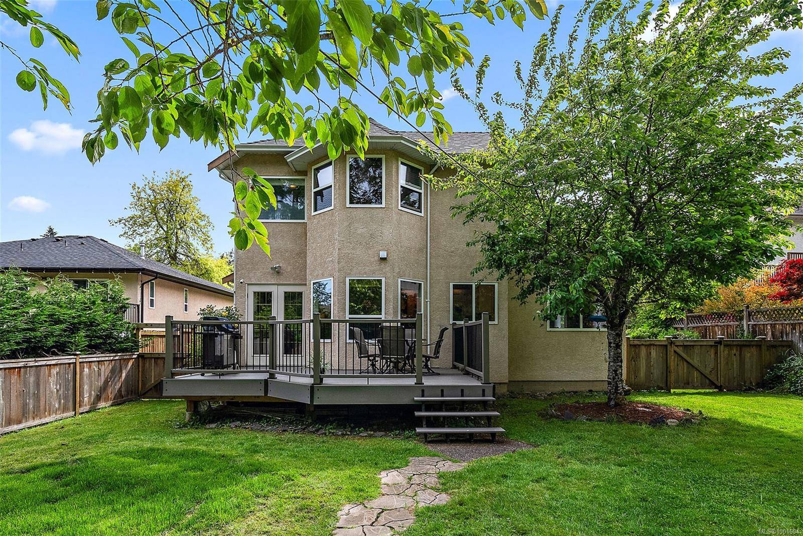 View Royal, BC V9B 6J2,2287 Meadow Vale Dr