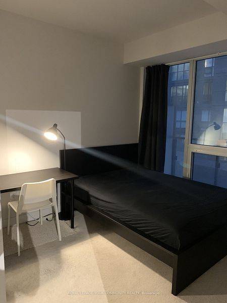 Toronto C01, ON M5S 2A2,955 Bay ST #407