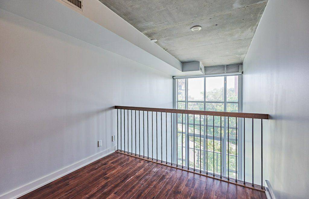 Toronto C01, ON M6K 0B3,5 Hanna AVE #308