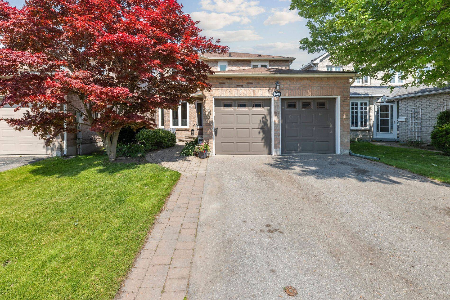 1619 Deerbrook DR, Pickering, ON L1V 5B8