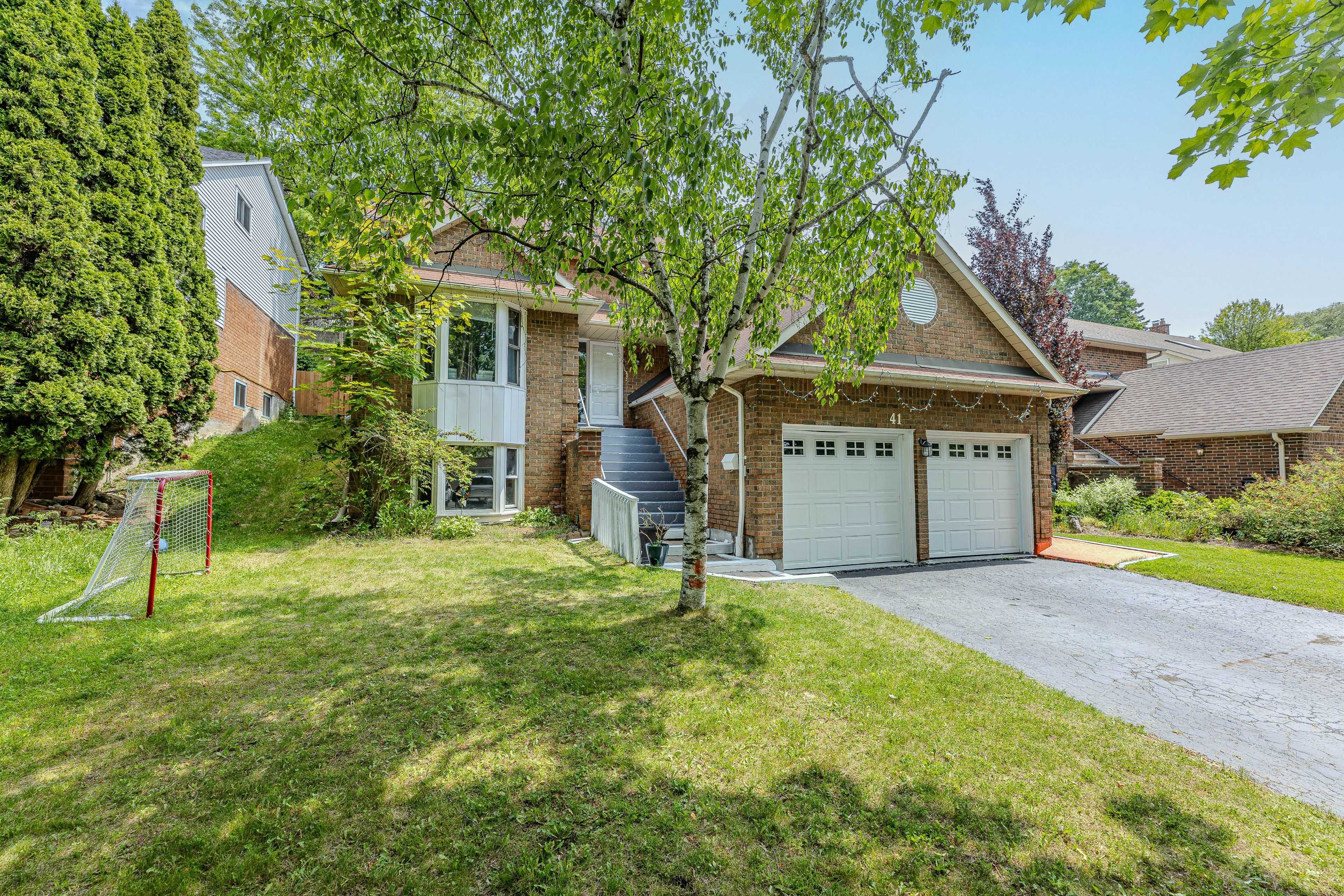 Toronto E10, ON M1C 3K5,41 Broadbridge DR