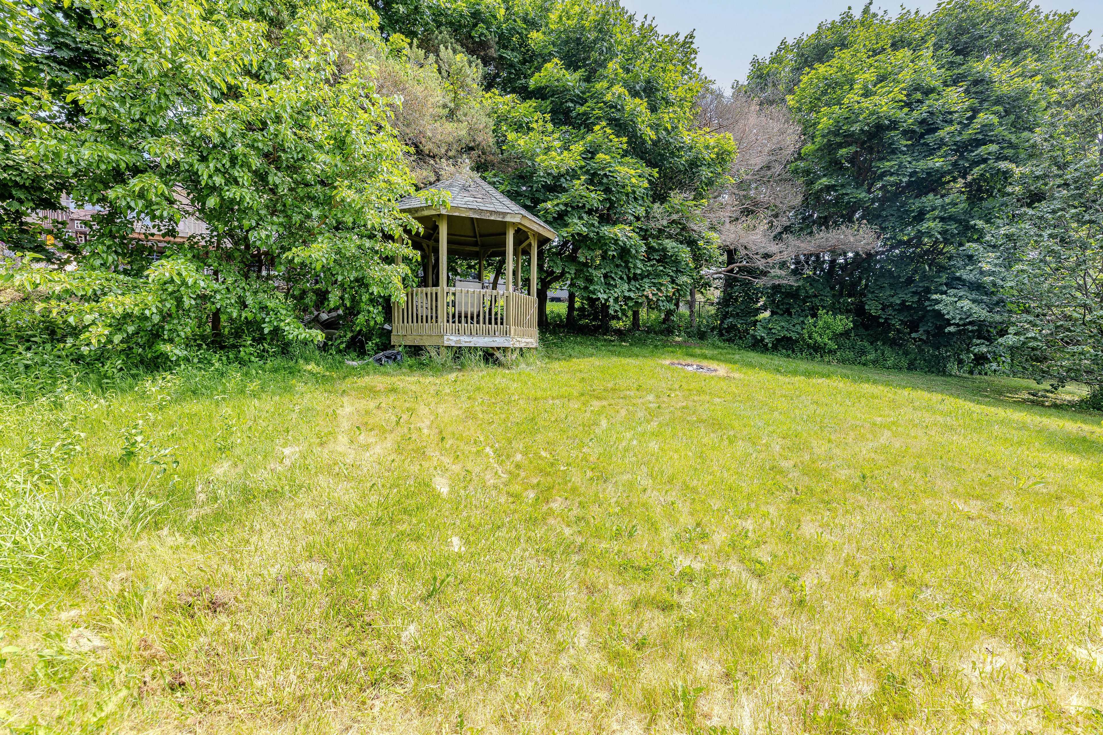 Toronto E10, ON M1C 3K5,41 Broadbridge DR