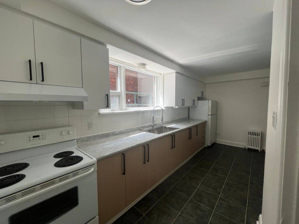 Toronto W02, ON M6P 2G3,96 Indian Road CRES #1