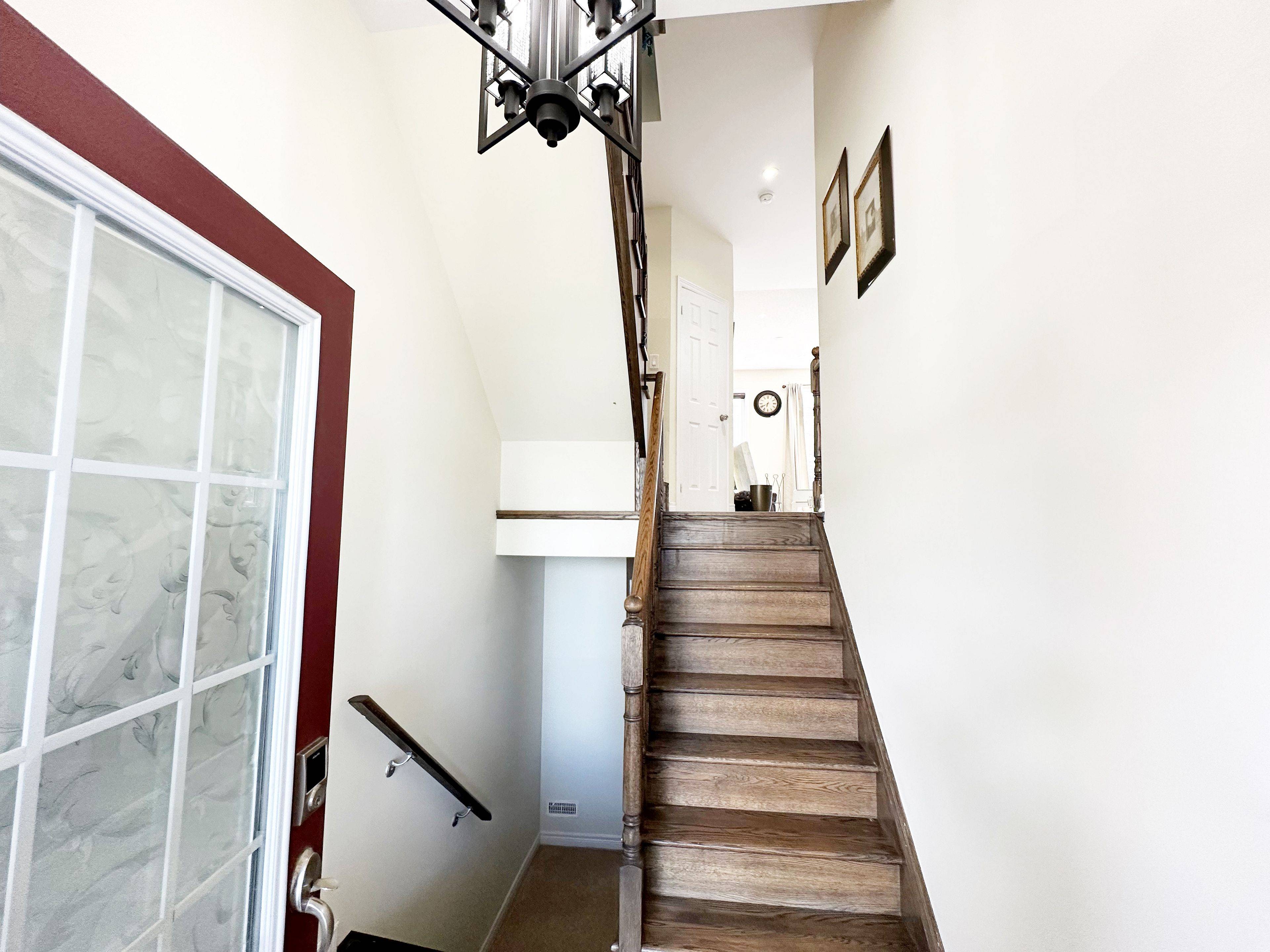 Brampton, ON L7A 4B4,32 Rockman CRES