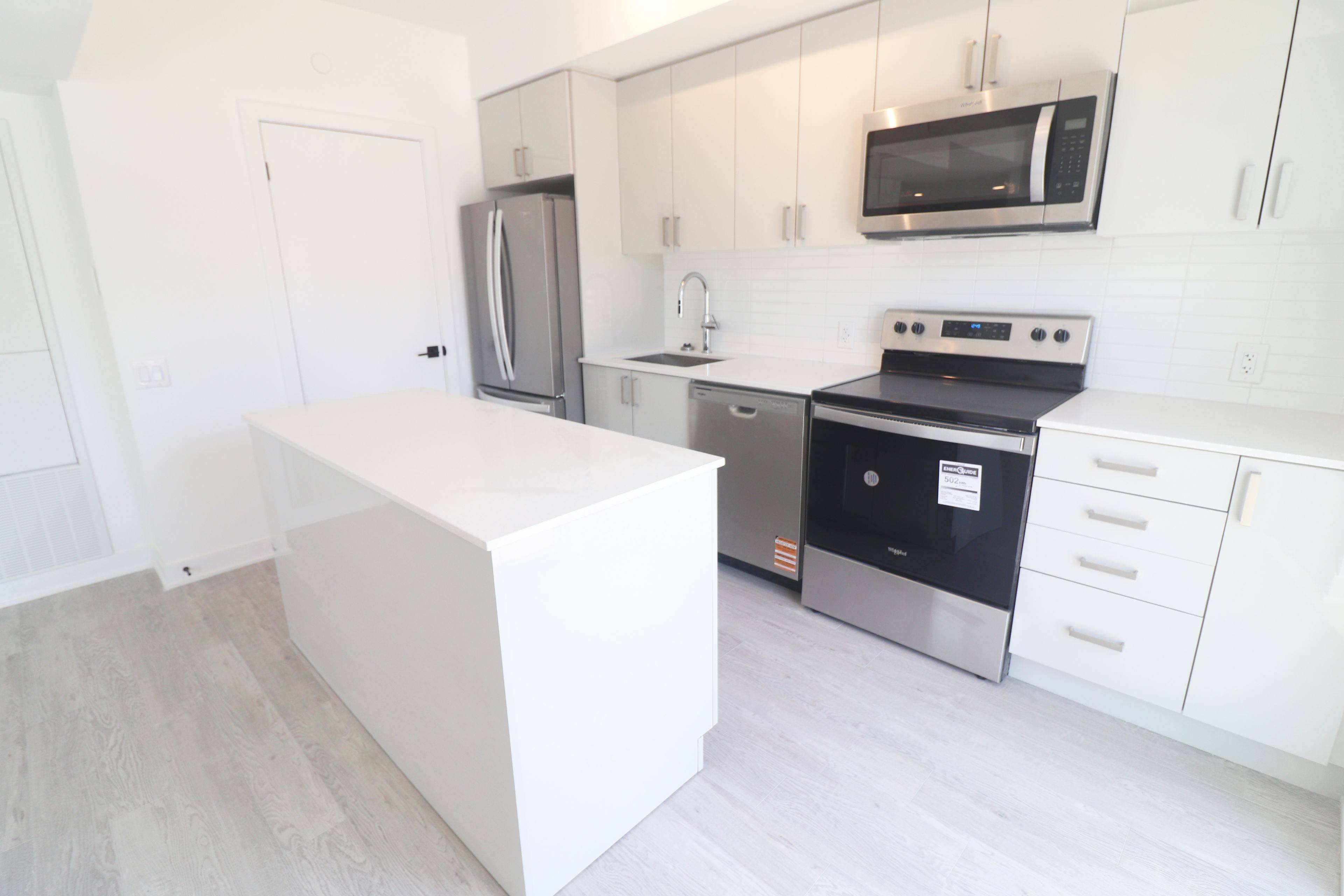 2782 Barton ST E #111, Hamilton, ON L8E 0L3