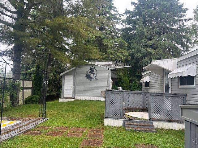 Georgian Bluffs, ON N4K 5N5,90 SUSSEX SQUARE N/A