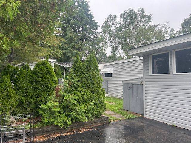 Georgian Bluffs, ON N4K 5N5,90 SUSSEX SQUARE N/A