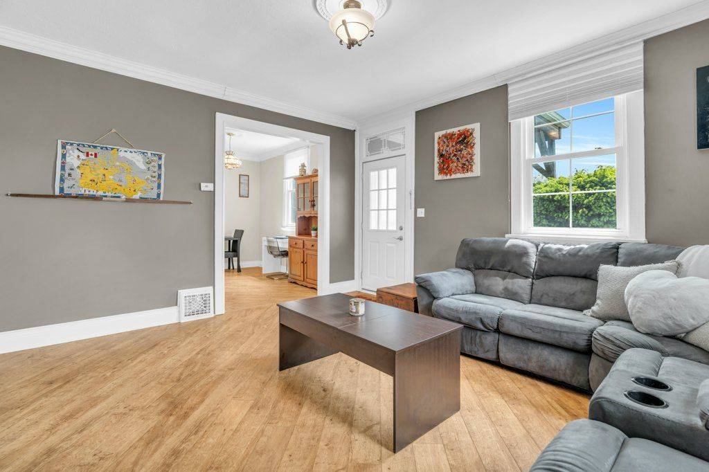 Cambridge, ON N1R 1J9,68 Samuelson ST