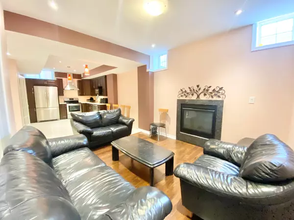 Vaughan, ON L4H 4A8,19 Dunrobin CRES