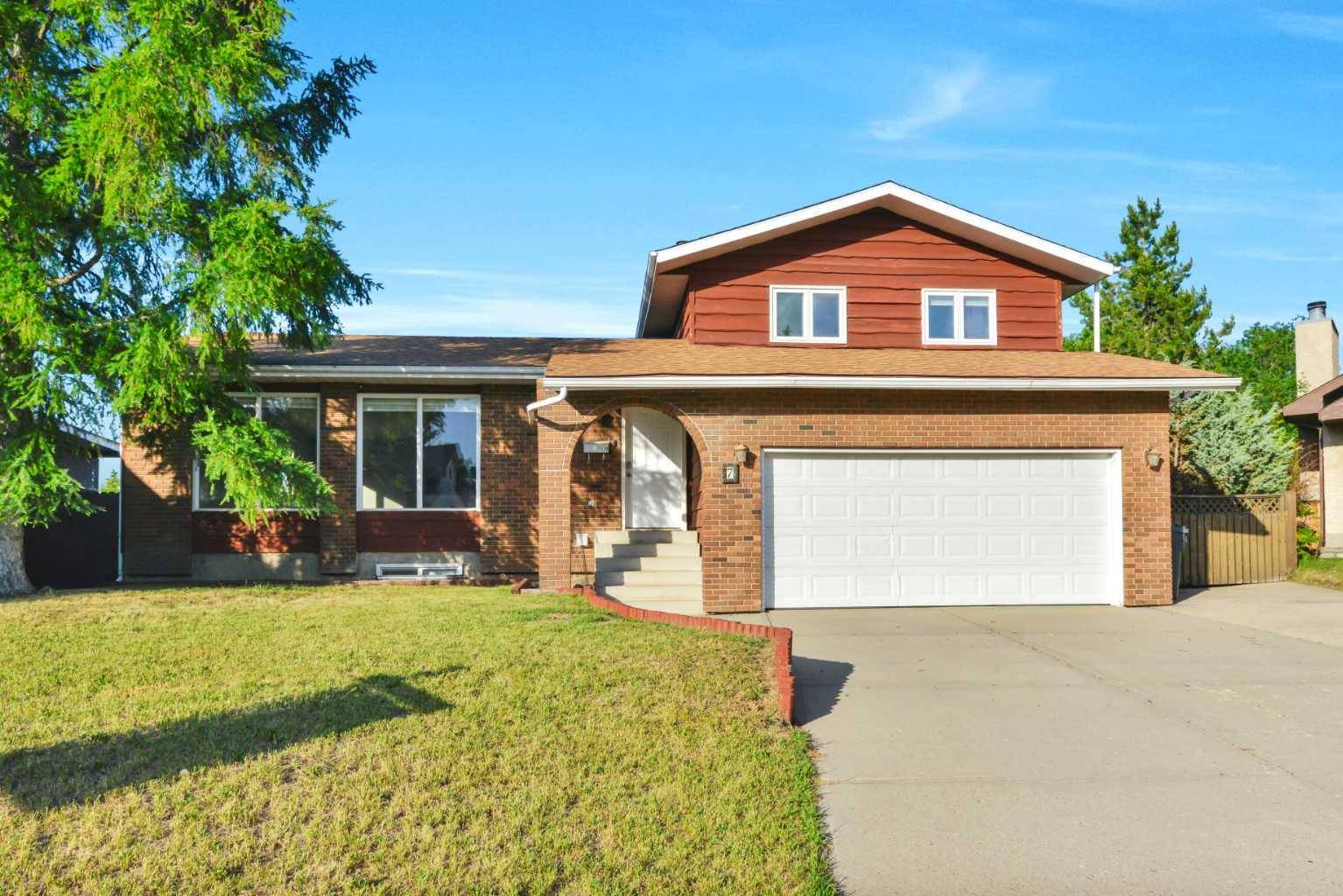 7 Goodacre Close, Red Deer, AB T4P 3A3