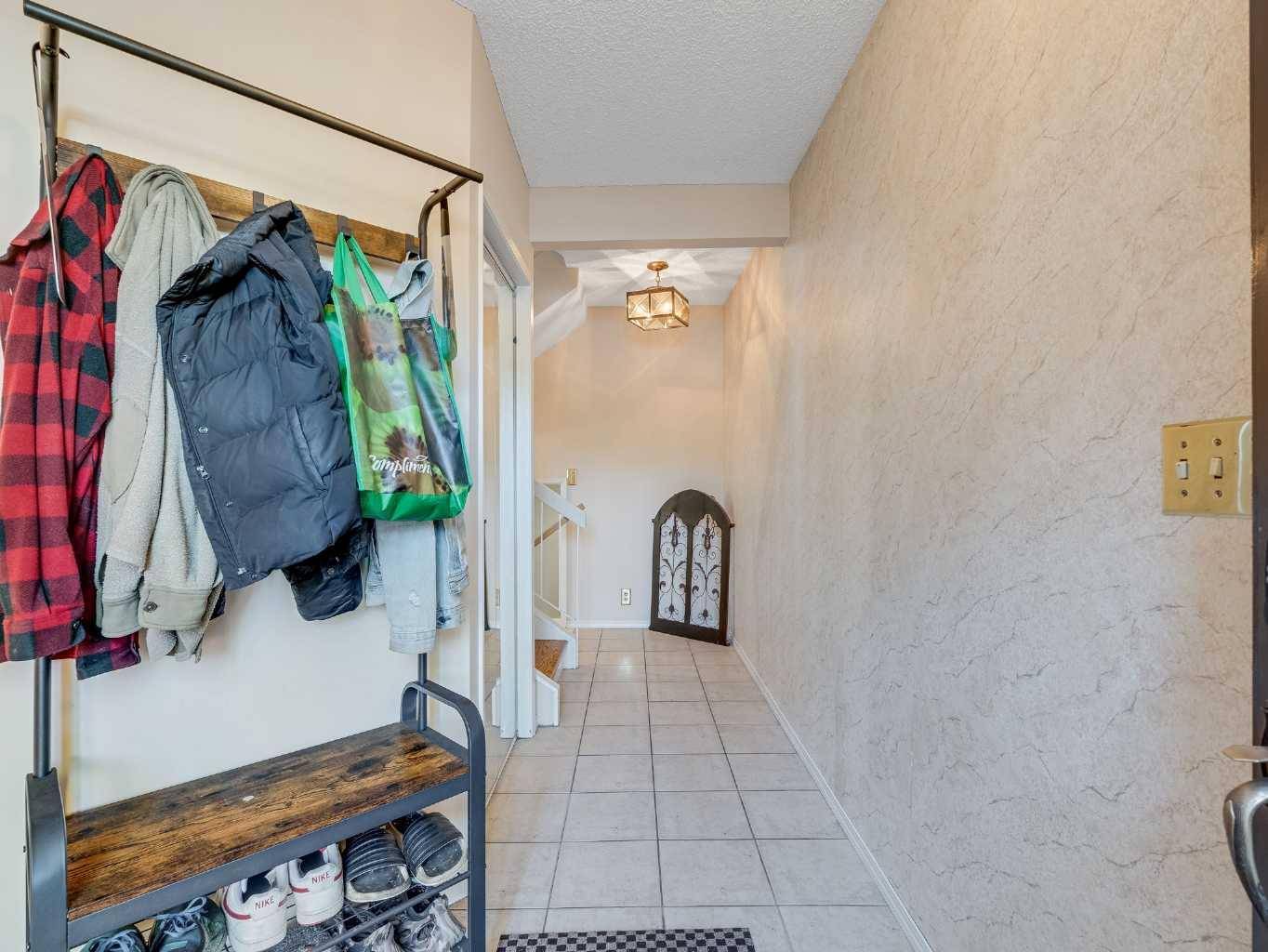 Calgary, AB T3B 4A6,8533 Silver Springs RD Northwest #10