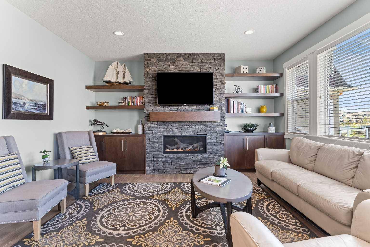 Calgary, AB T3M 1V8,243 Mahogany LNDG Southeast