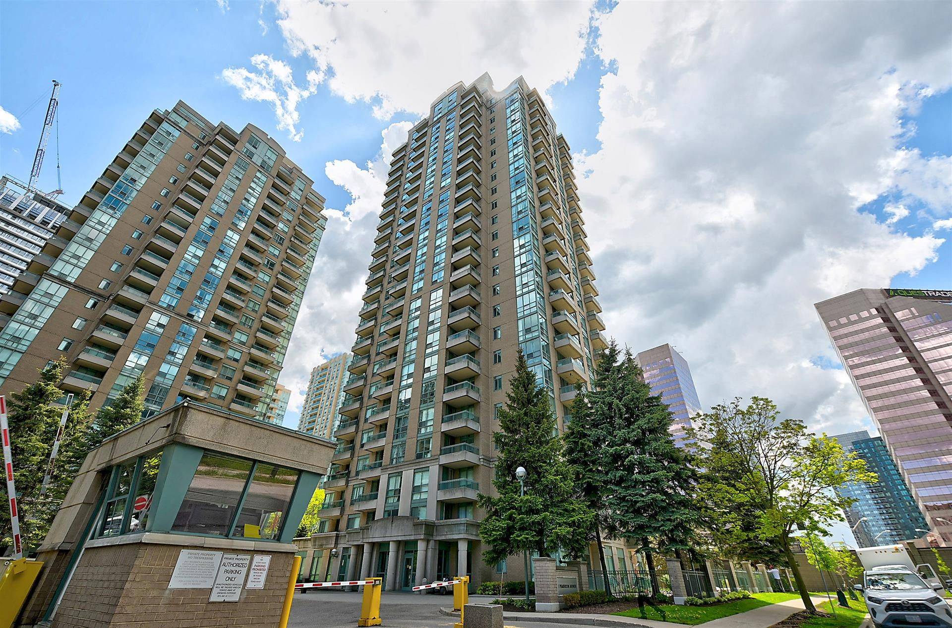 1 Pemberton AVE #903, Toronto C14, ON M2M 4K9