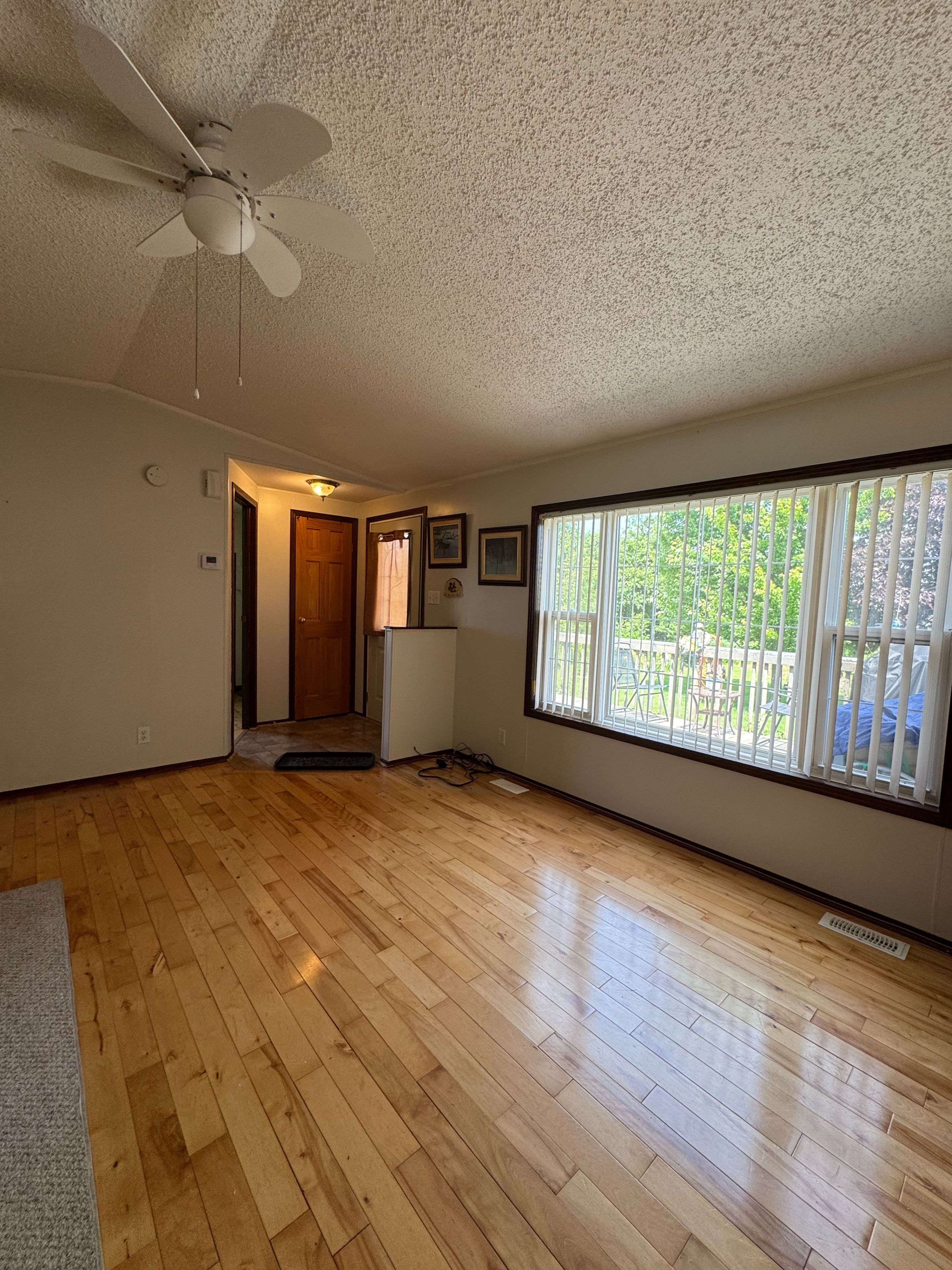 Clarington, ON L1B 1K6,1037 Arthur ST #14