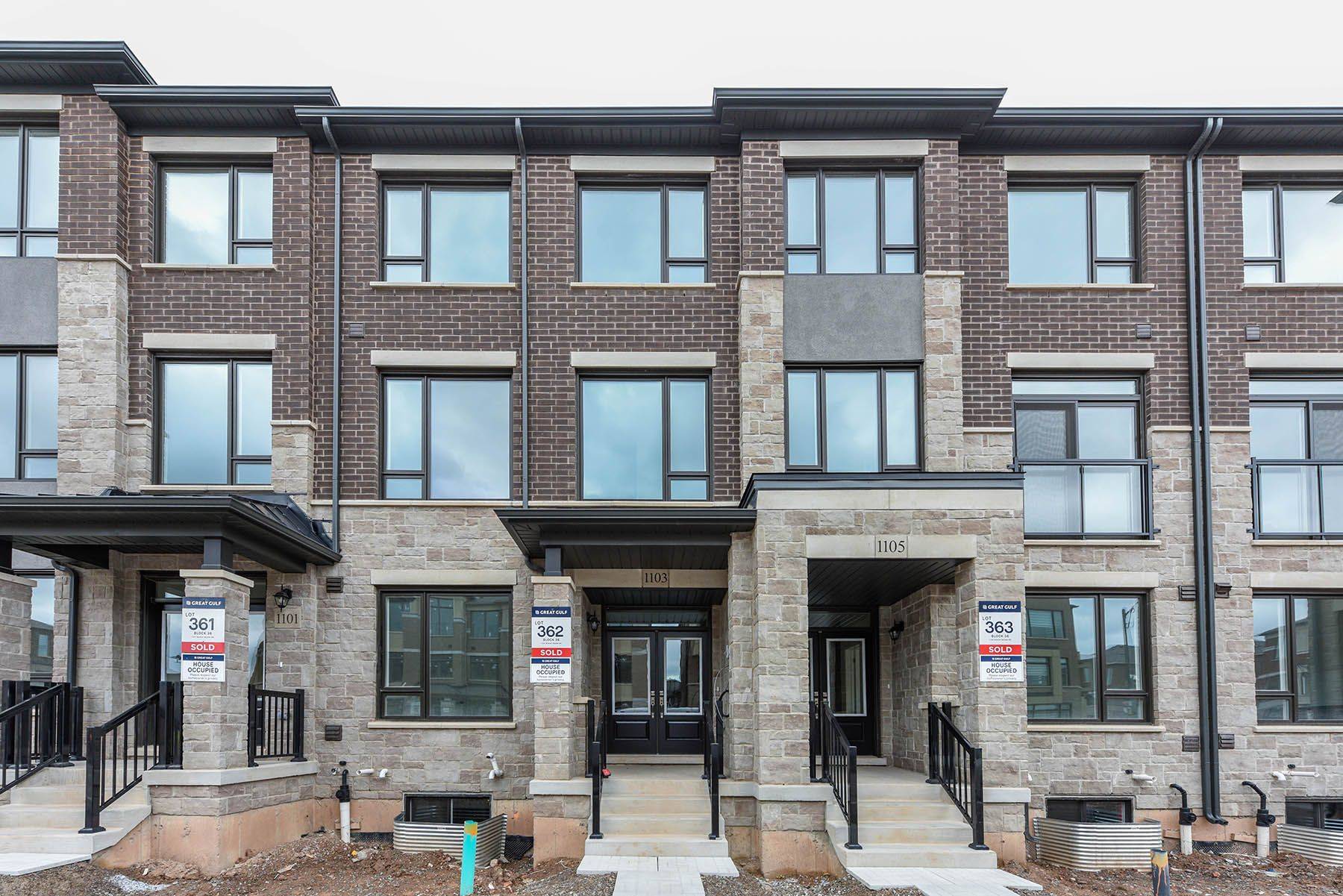 1103 Wheat Boom DR, Oakville, ON L6H 8B9