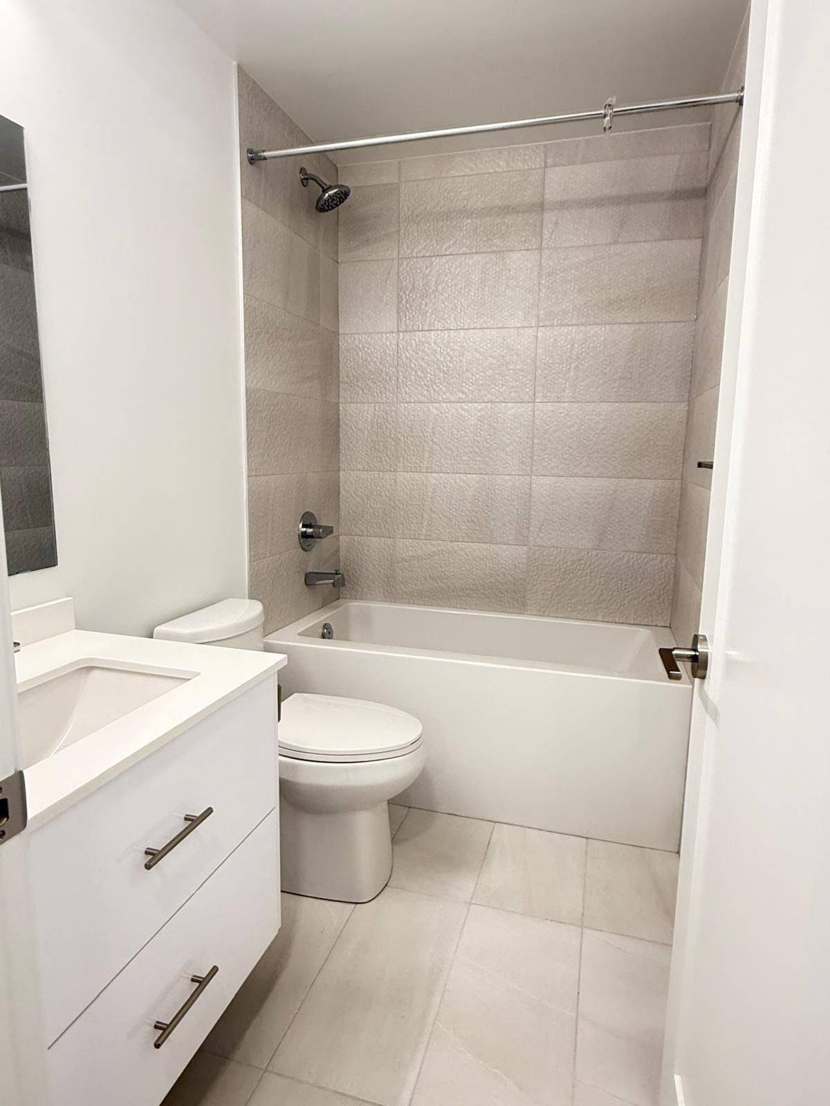 Mississauga, ON L4Z 0C9,5105 Hurontario ST #539
