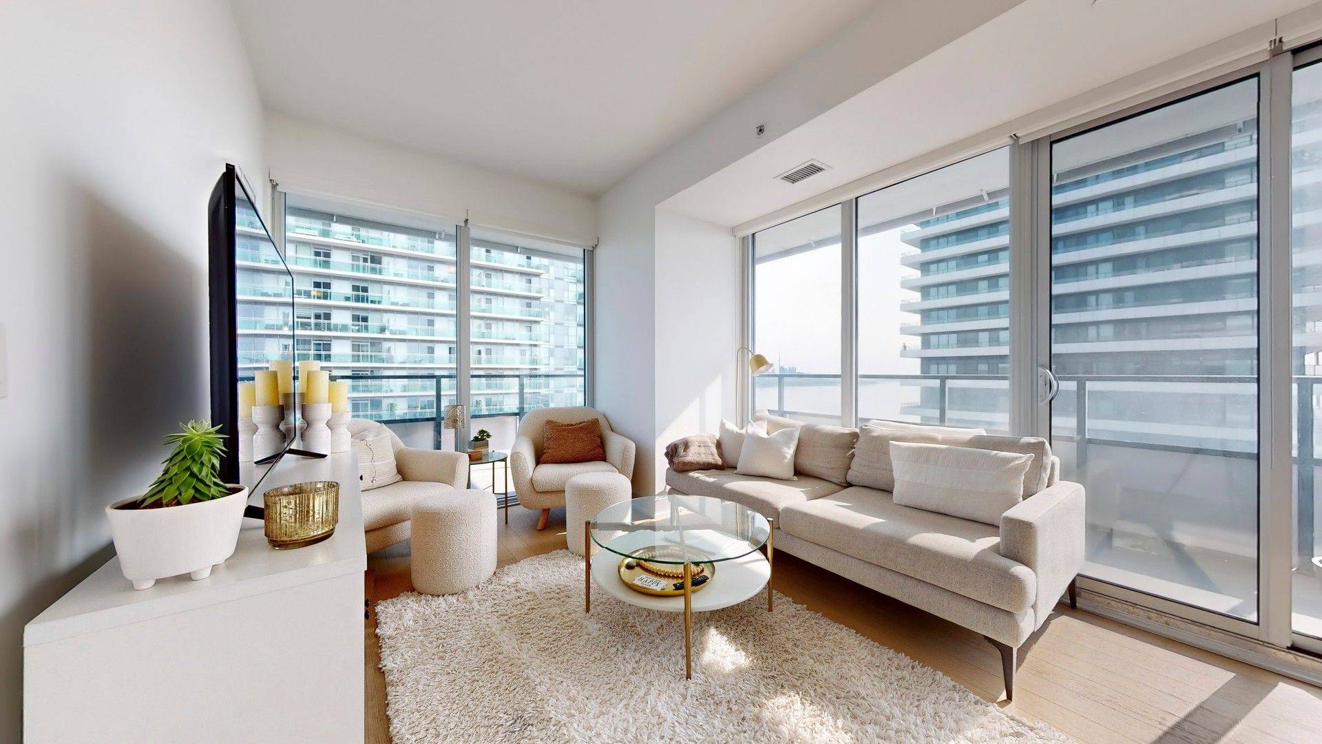 Toronto W06, ON M8V 1A1,30 Shore Breeze DR #2916
