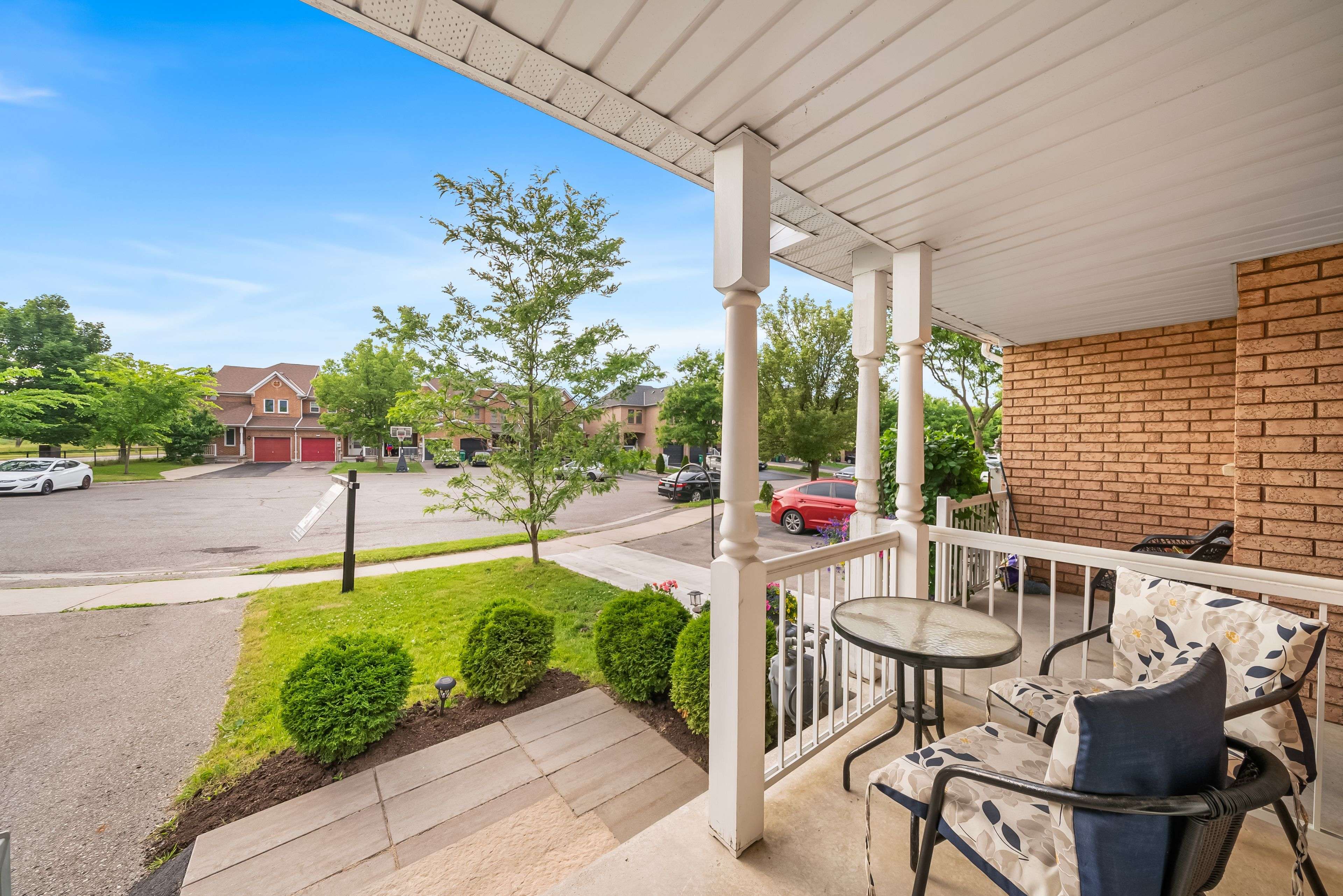 Brampton, ON L7A 1X2,116 Monaco CT