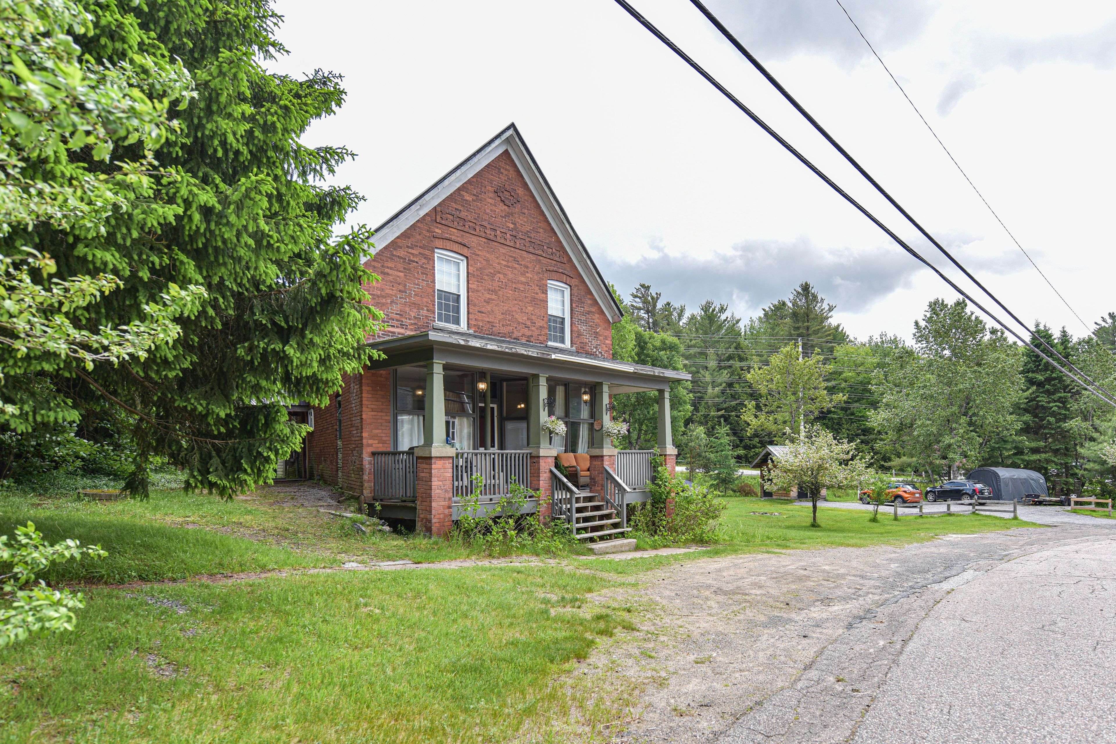 Huntsville, ON P0B 1M0,25 Township Hall RD