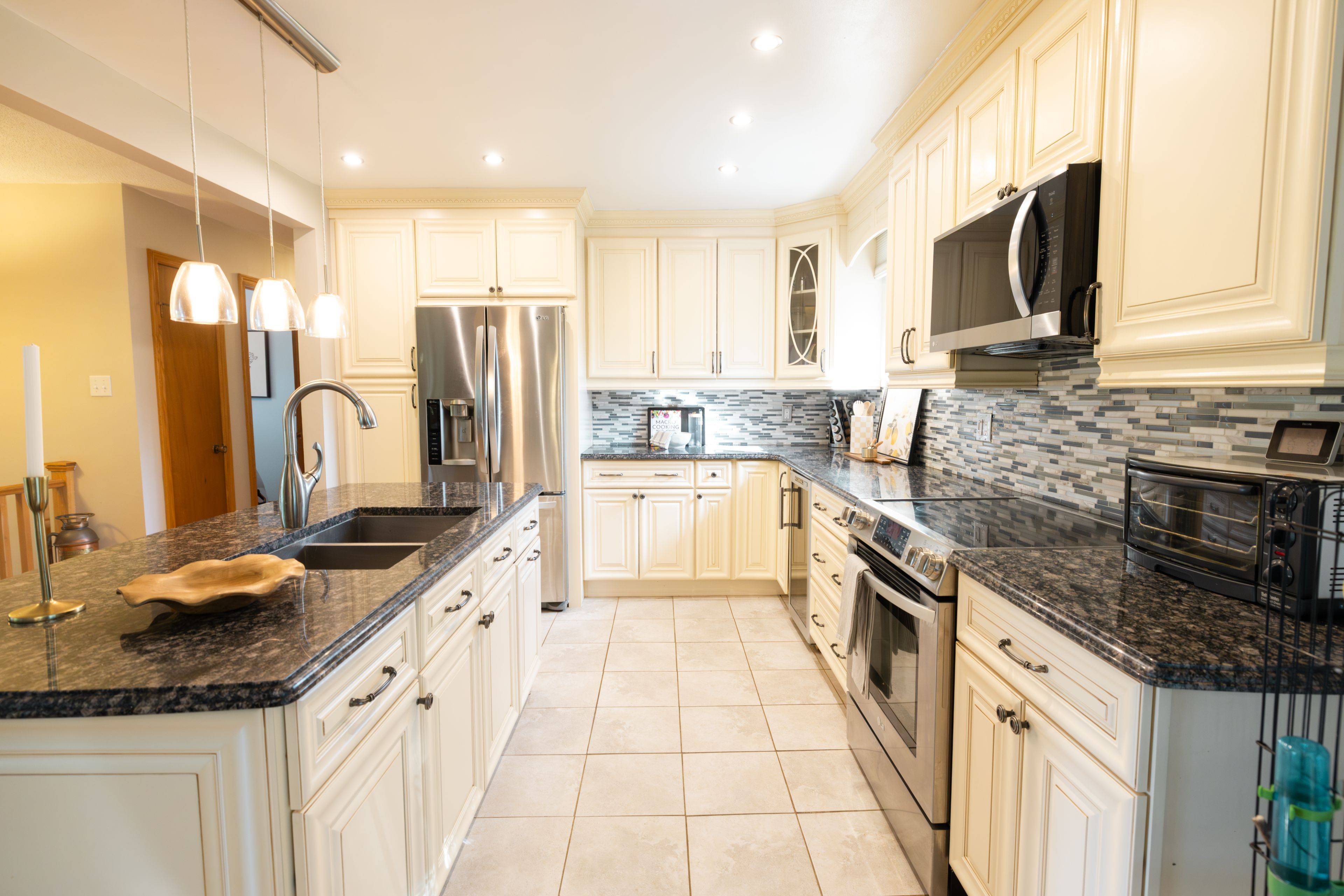 Peterborough North, ON K9K 1E4,983 Deana BLVD