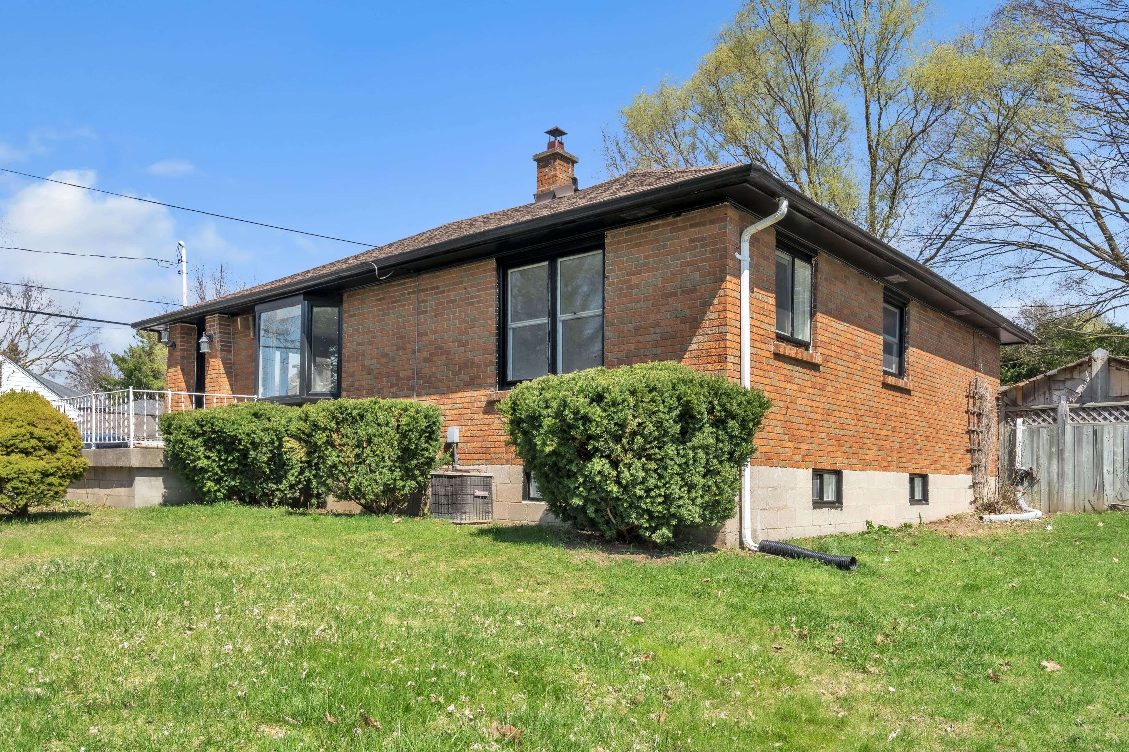 London East, ON N5W 1B2,1224 Hamilton RD
