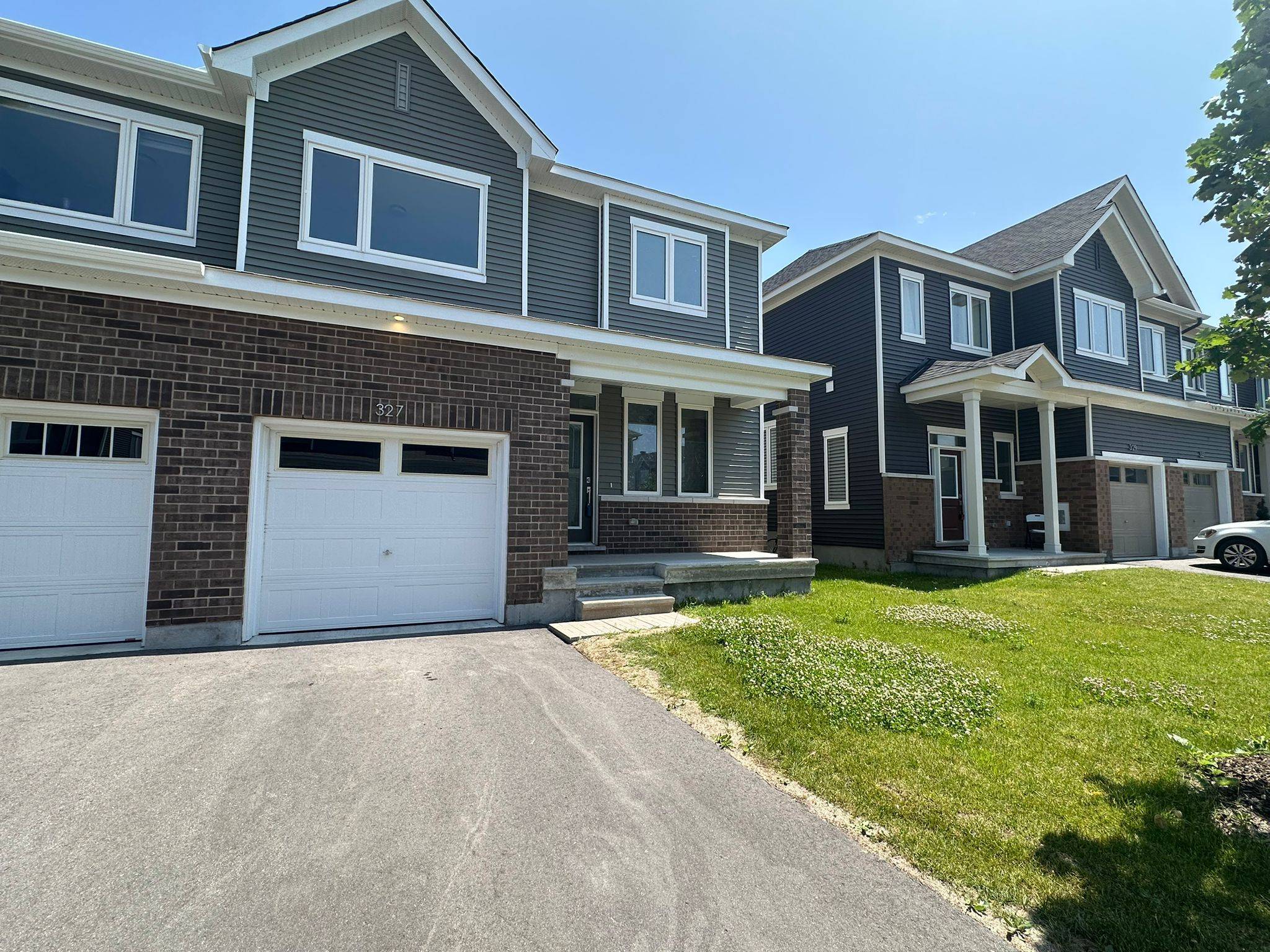 Barrhaven, ON K2C 3H1,327 Canadensis LN