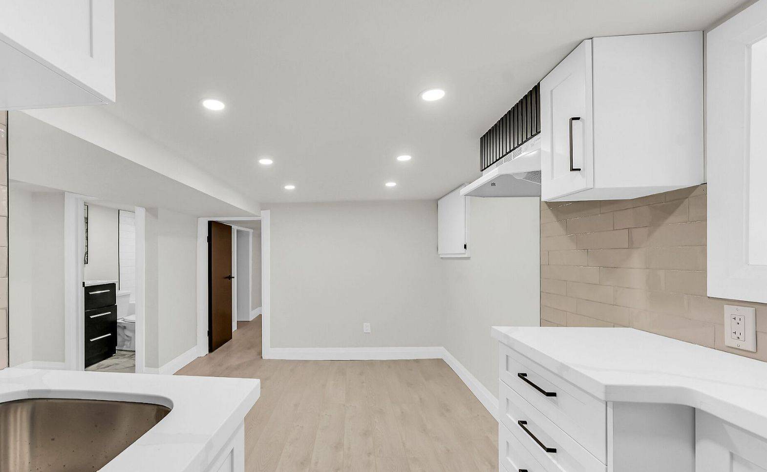 Hamilton, ON L8L 7P3,117 Rosslyn AVE N