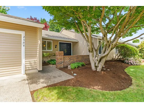 Eugene, OR 97408,2588 ERIN WAY