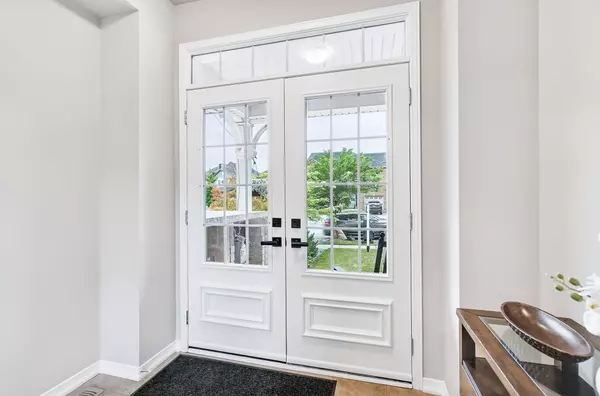 Hamilton, ON L8B 0S1,71 CATHEDRAL CT
