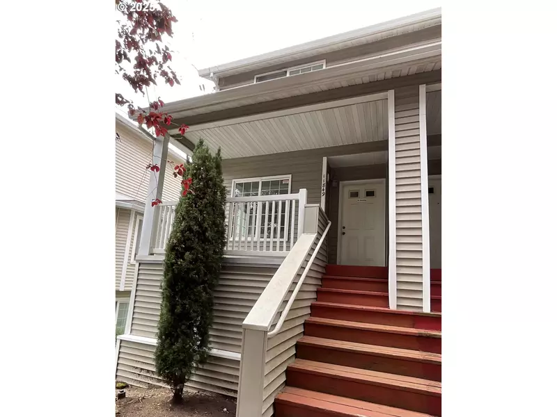 11845 SE PINE ST SE, Portland, OR 97216