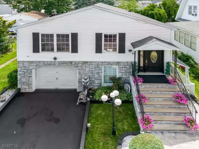 95 Burlington Ave, Paterson City, NJ 07502