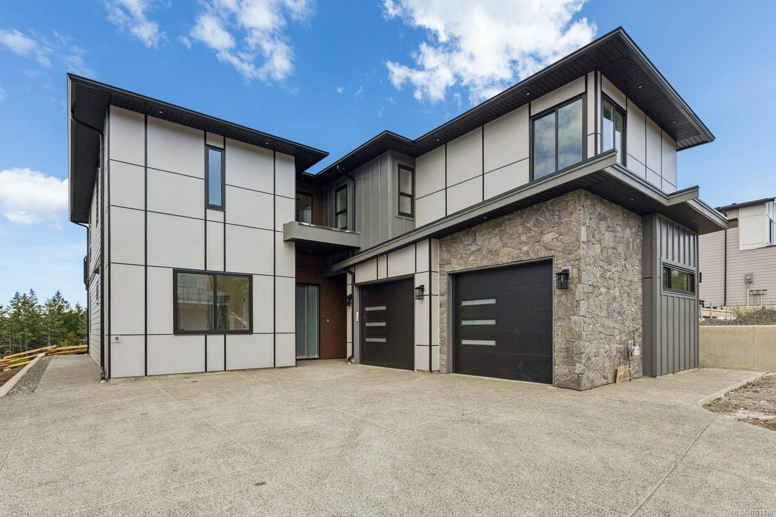 3322 Woodrush Dr, Duncan, BC V9L 0J3