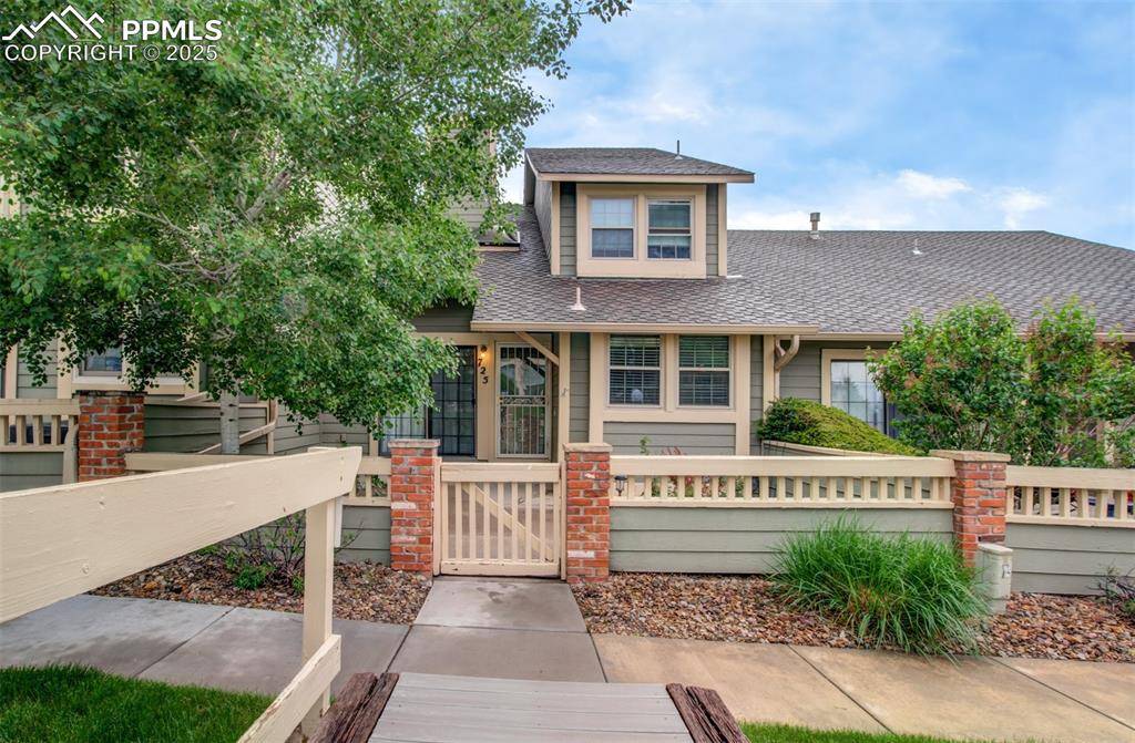 725 Crown Point DR, Colorado Springs, CO 80906