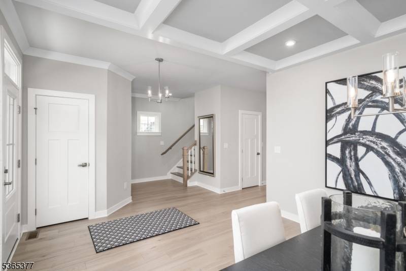 2 Willow Ln, Parsippany-troy Hills Twp., NJ 07054
