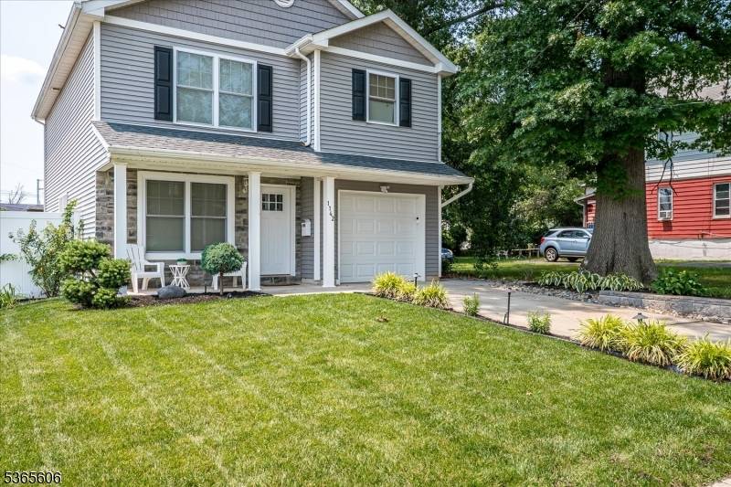 Roselle Boro, NJ 07203,1142 Warren St