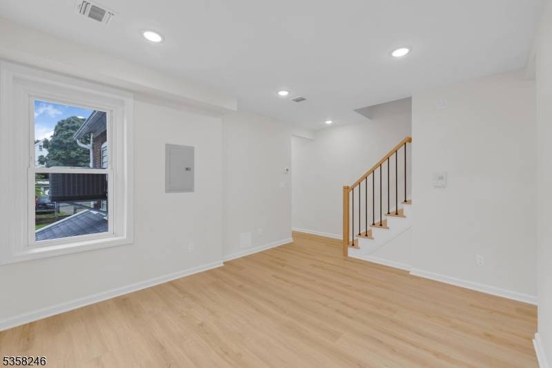 Phillipsburg Town, NJ 08865,106 Bennett St #B