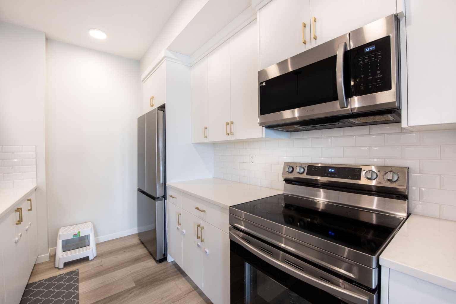 Calgary, AB T3M 3T1,220 Seton GRV Southeast #2303