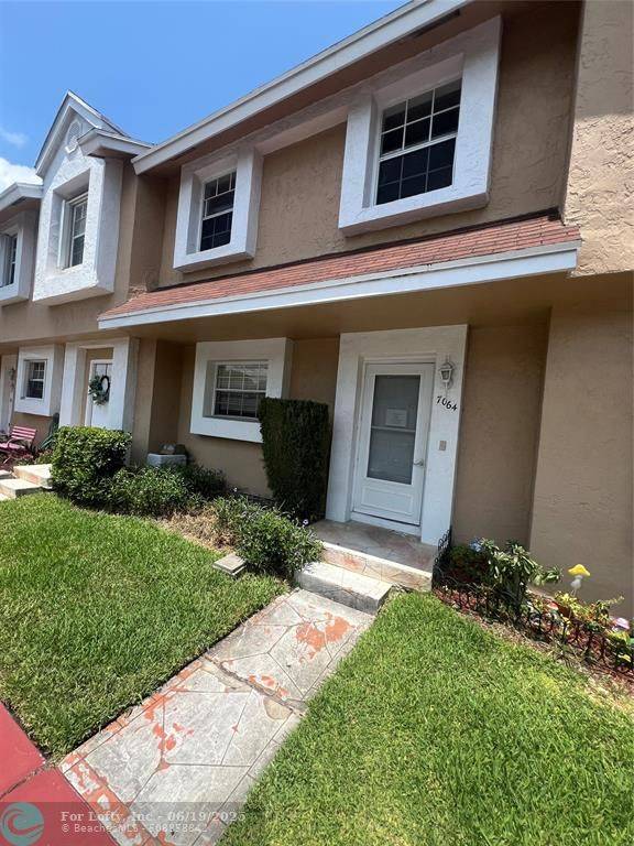 7064 Woodmont Ave, Tamarac, FL 33321