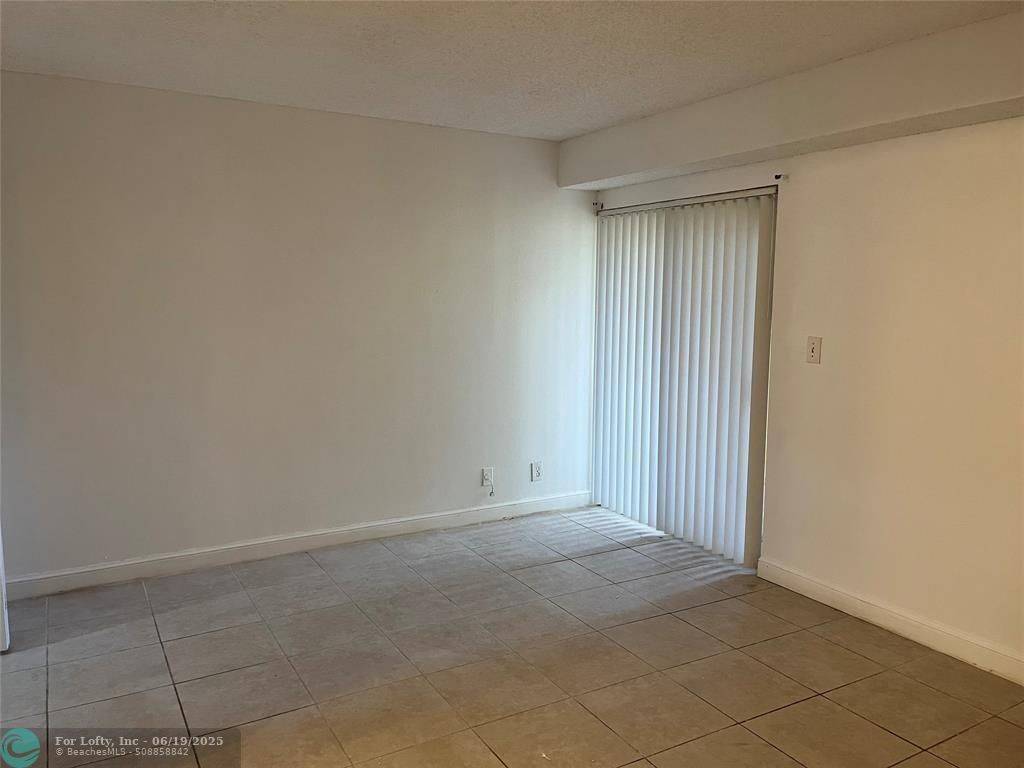 Tamarac, FL 33321,7680 Westwood Dr  #803