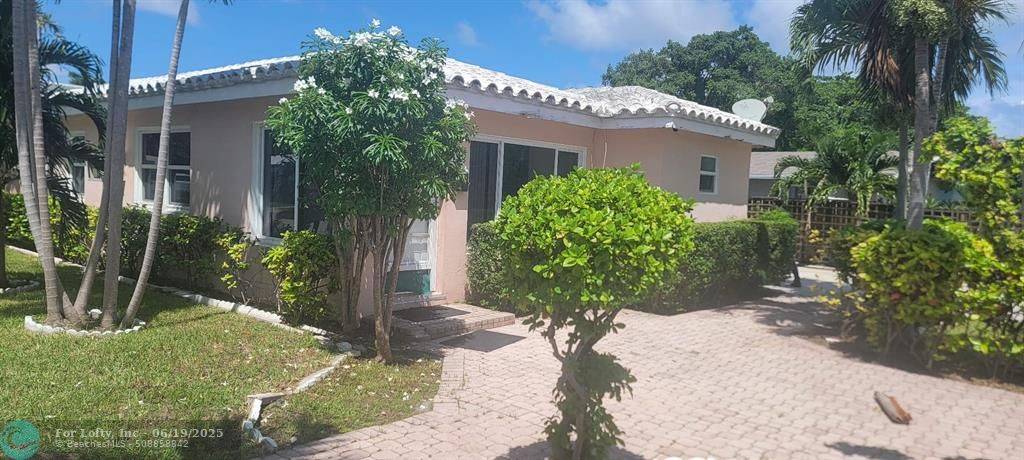 Hollywood, FL 33020,1855 Sherman St  #1