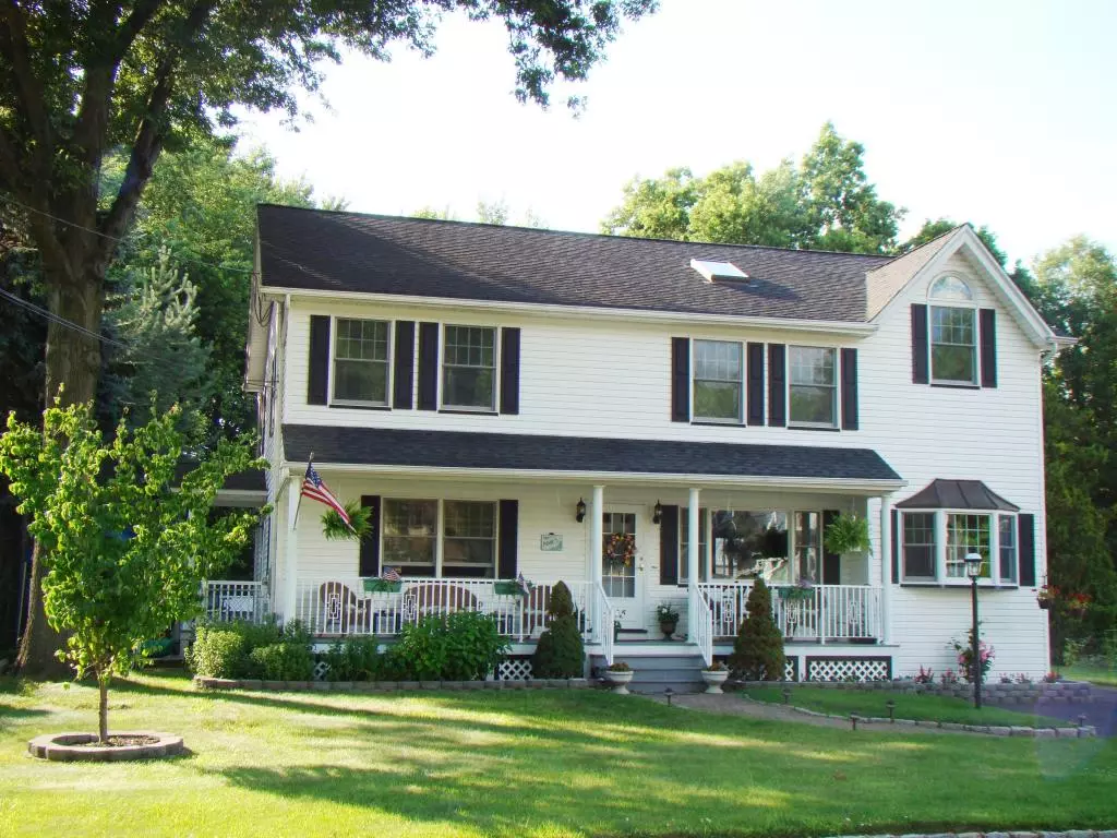 Hopatcong Boro, NJ 07821,13 Alexandria Ave