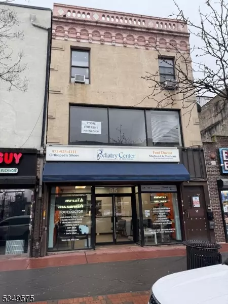 Elizabeth City, NJ 07201,95 Broad St #3