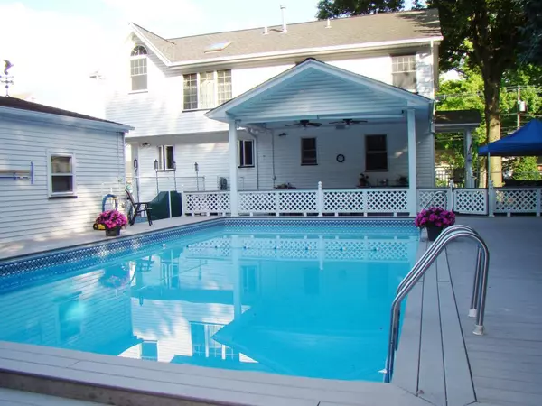 Hopatcong Boro, NJ 07821,13 Alexandria Ave