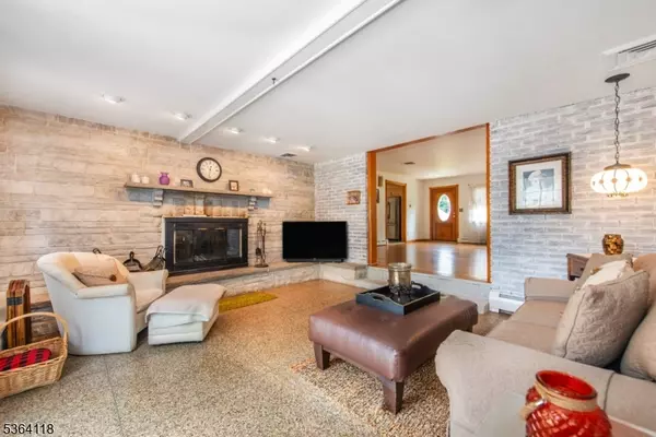 Wayne Twp., NJ 07470,27 Colville Rd