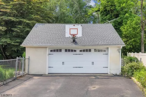 North Plainfield Boro, NJ 07060,214 Glenside Pl