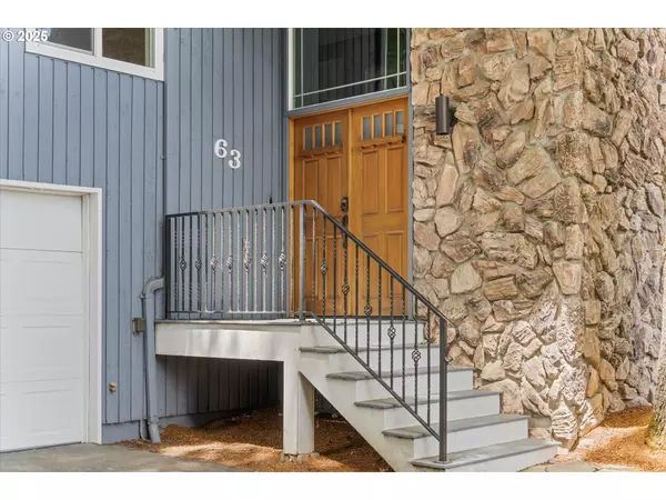 Lake Oswego, OR 97035,63 TOUCHSTONE