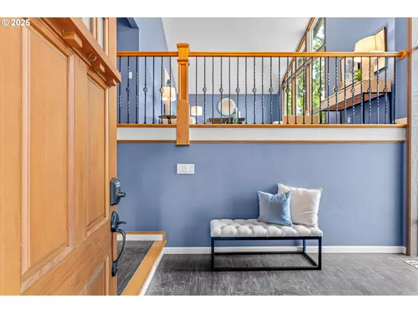 Lake Oswego, OR 97035,63 TOUCHSTONE